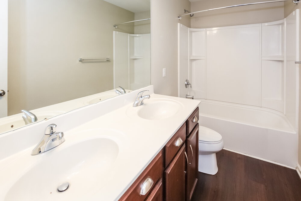 Building Photo - 2860 Meadow Creek Dr