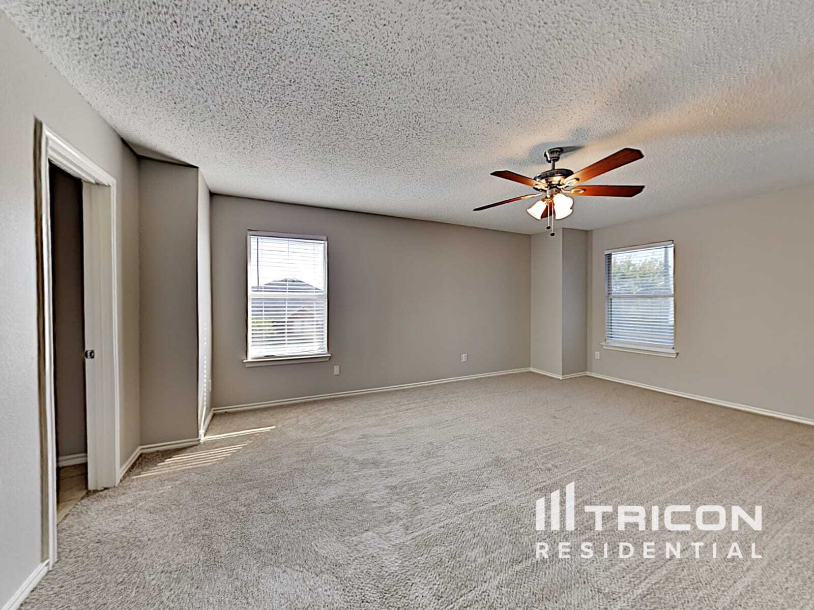 Building Photo - 1052 Shadywood Dr