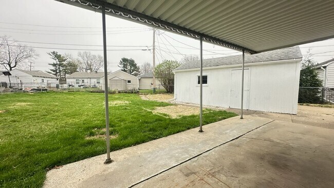 Building Photo - Great layout, cozy 3-bedroom, 1-bath house in a quiet neighborhood