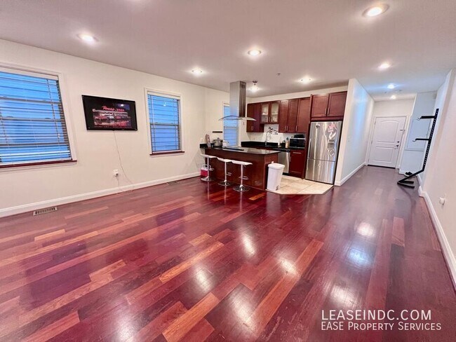 Building Photo - 3573 Warder St NW