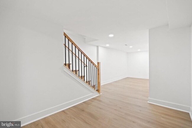 Building Photo - 711 McCabe Ave