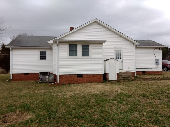 Building Photo - For Rent In Mocksville