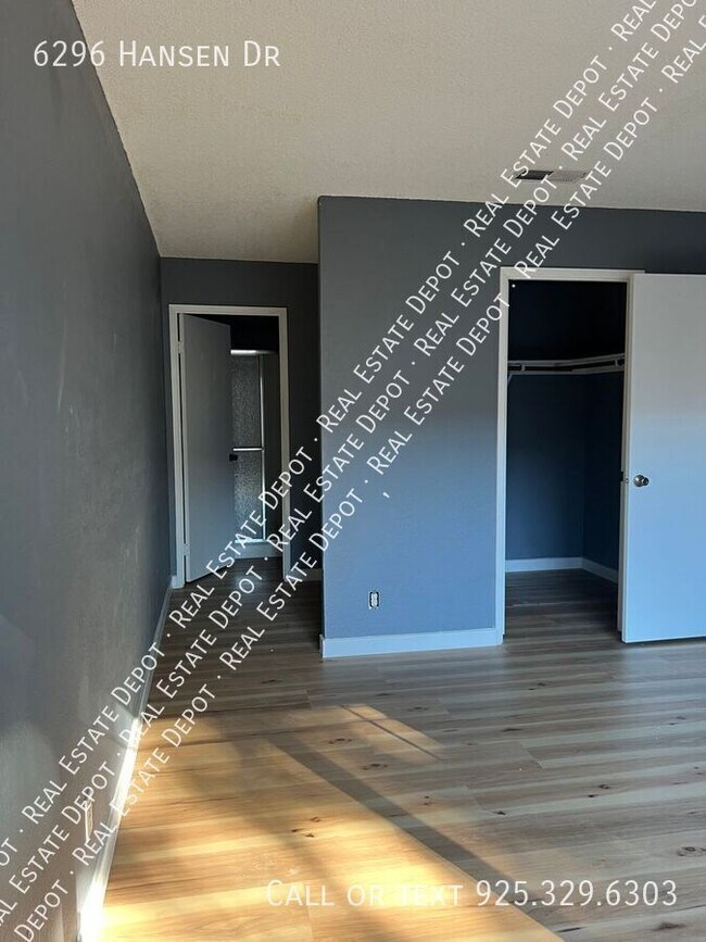 Building Photo - 6296 Hansen Dr