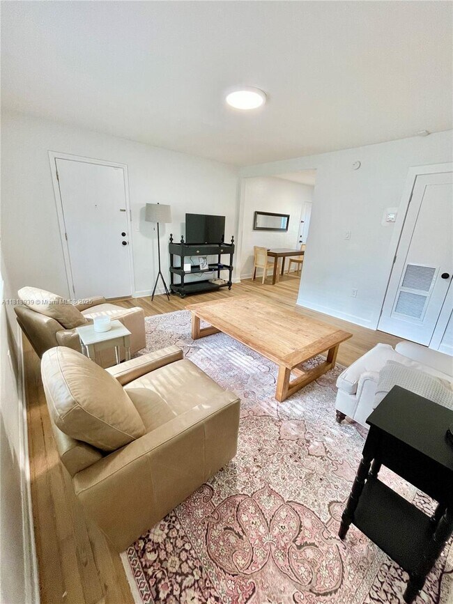 Building Photo - 5531 SW 78th St