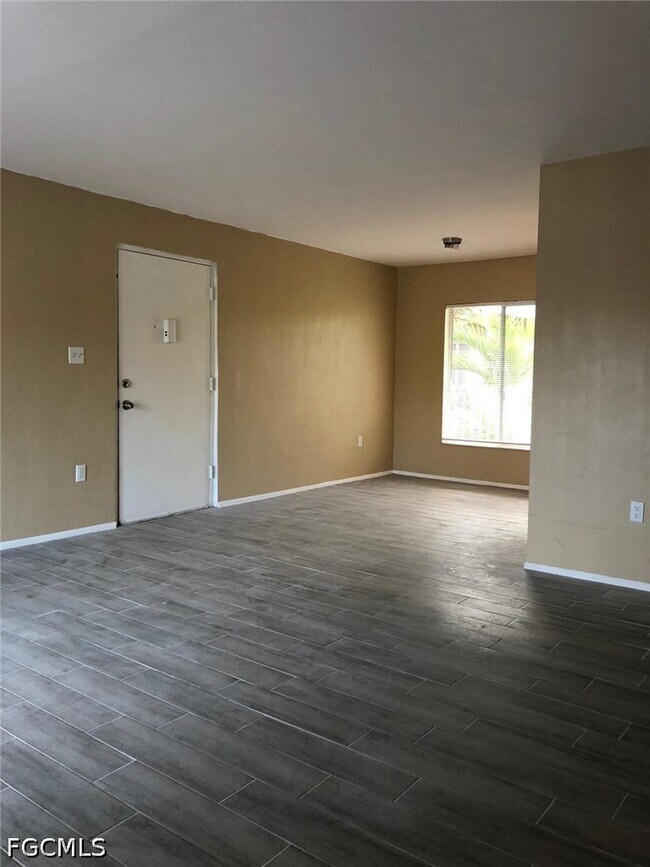 Building Photo - 1830 Maravilla Ave