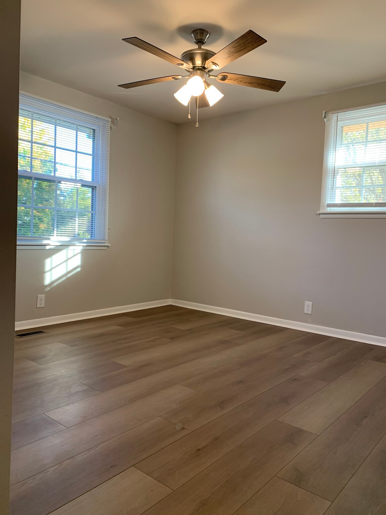 Building Photo - 276 Bonnasprings Dr