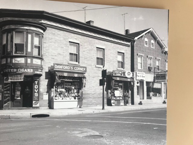 Building Photo - 476 Main St