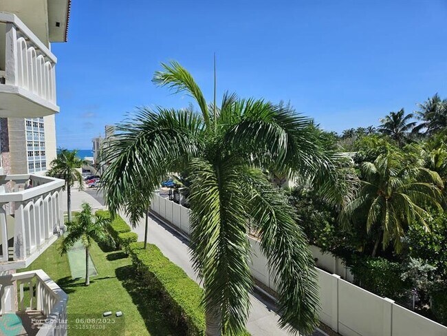 Building Photo - 3199 S Ocean Dr