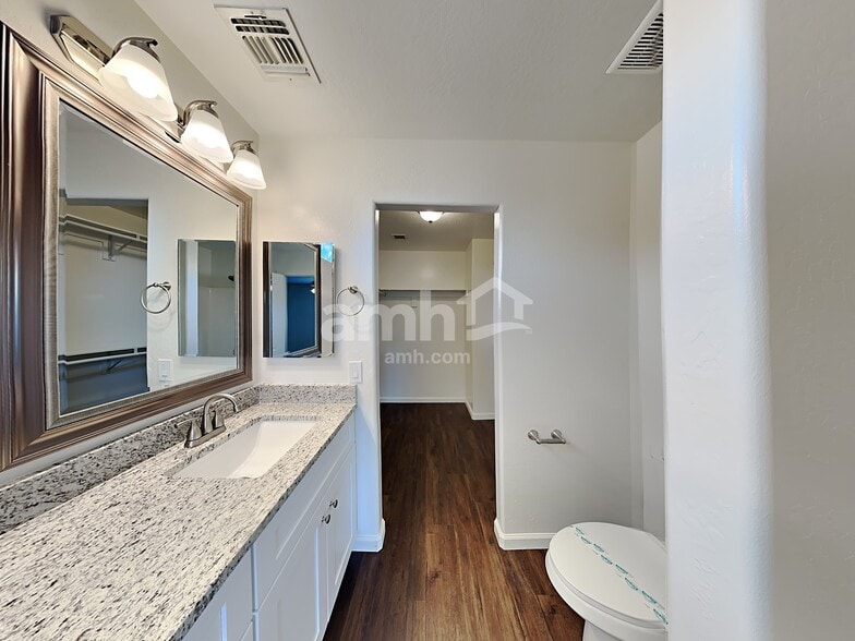 Building Photo - 18443 N 114th Ave