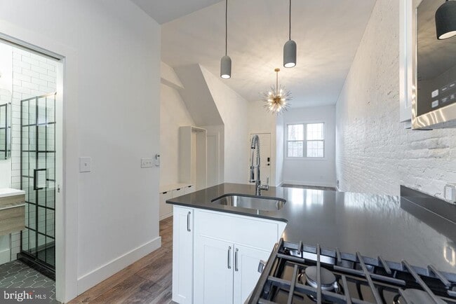 Building Photo - 2208 Taggert St