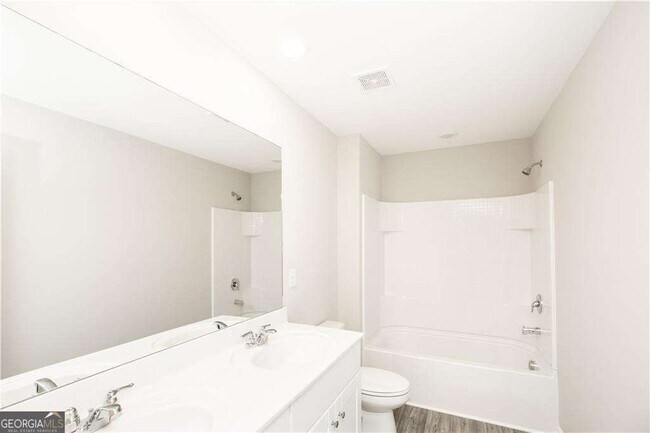 Building Photo - 129 Golden Eagle Pkwy