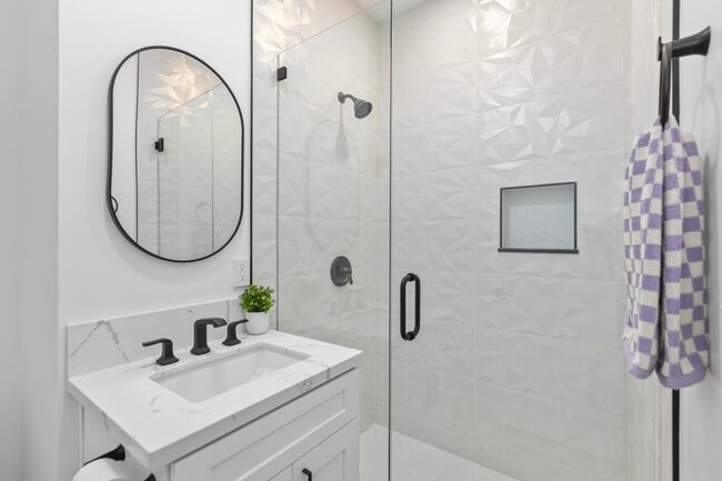 Building Photo - 5189 Alumni Pl