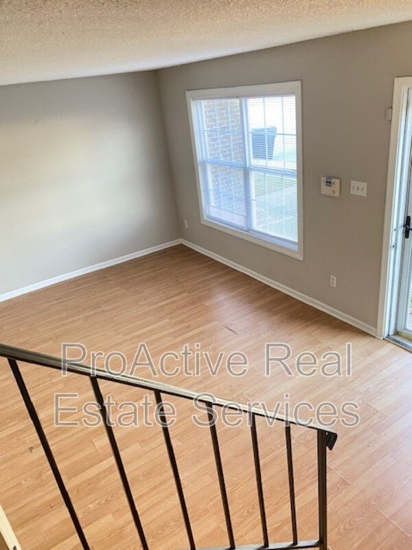 Building Photo - 1321 Ruddy Oak Ct