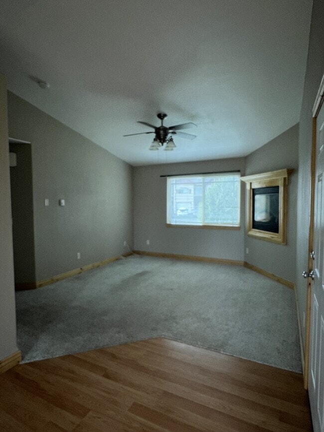 Building Photo - 718 Sonoma Dr