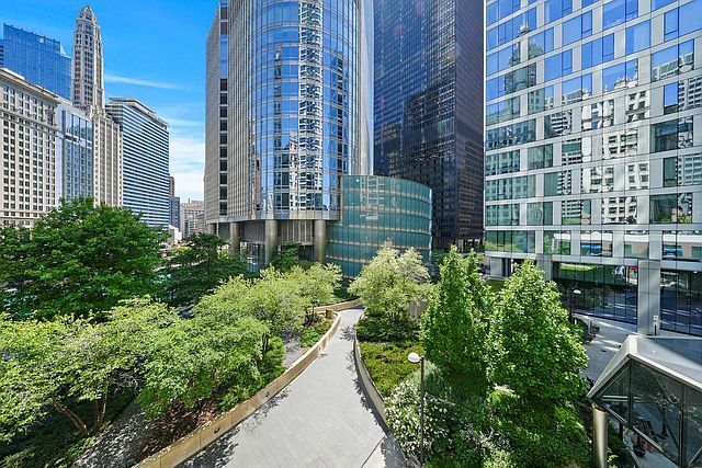 Building Photo - 405 N Wabash Ave