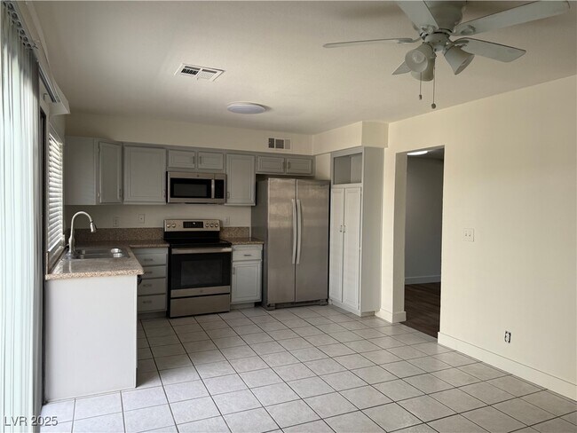 Building Photo - 3249 Liahona Way