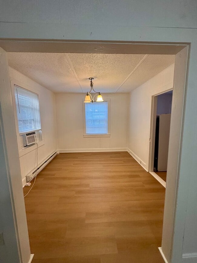 Building Photo - 1004-1006 Elliston Street