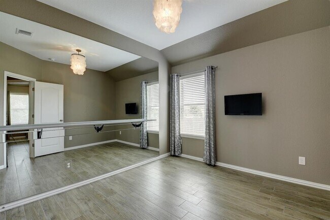 Building Photo - 332 Oyster Creek