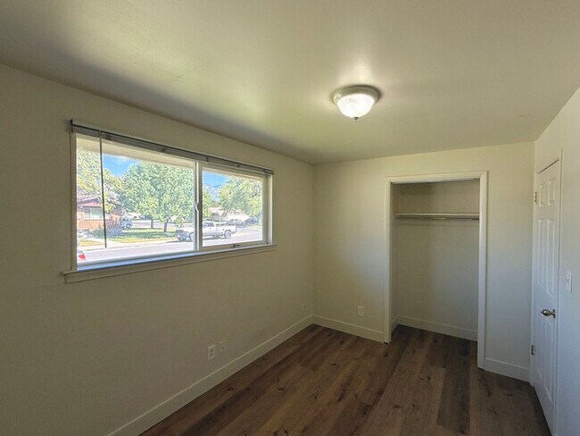 Building Photo - 285 N 300 W