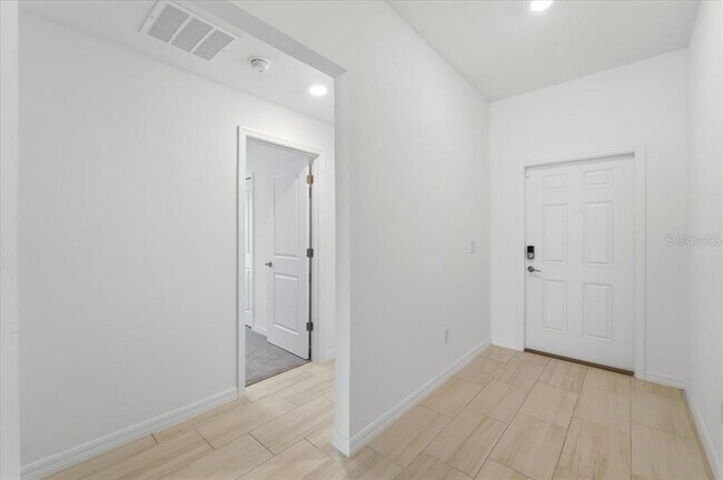 Building Photo - 35029 Brackett Bnd