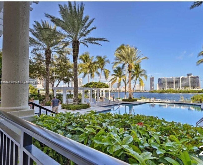 Building Photo - 3135 NE 184th St