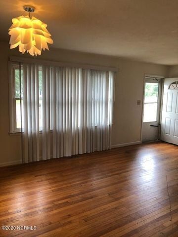 Building Photo - 1008 W Arlington Blvd