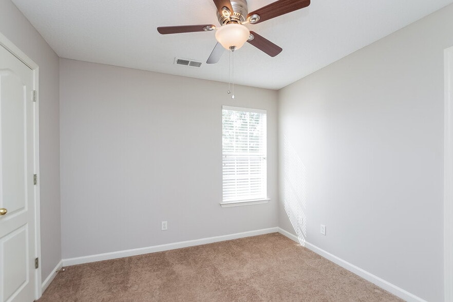 Building Photo - 1106 Cross Wood Ln