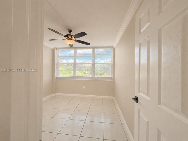 Building Photo - 1300 St Charles Pl