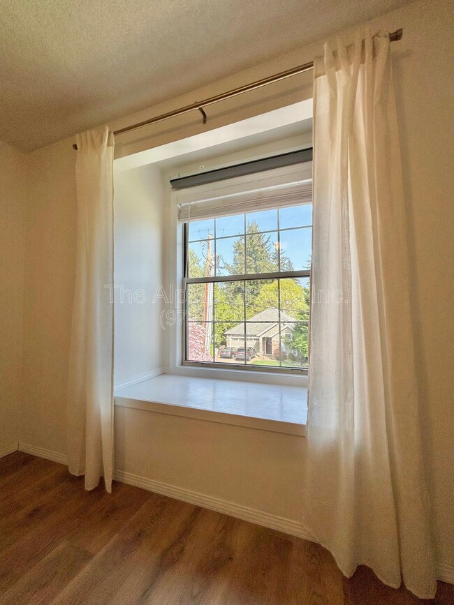 Building Photo - 14597 SW 81st Ave