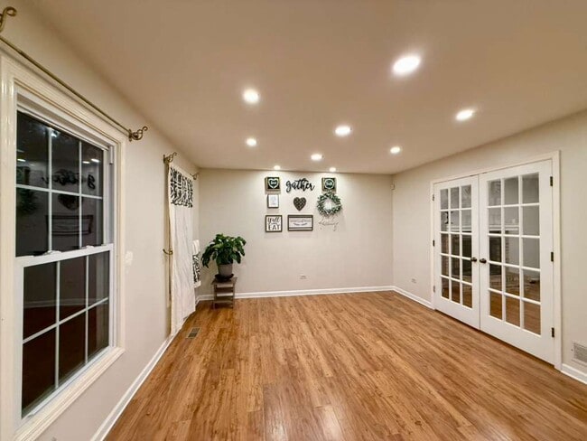 Building Photo - 2071 Madison Ave