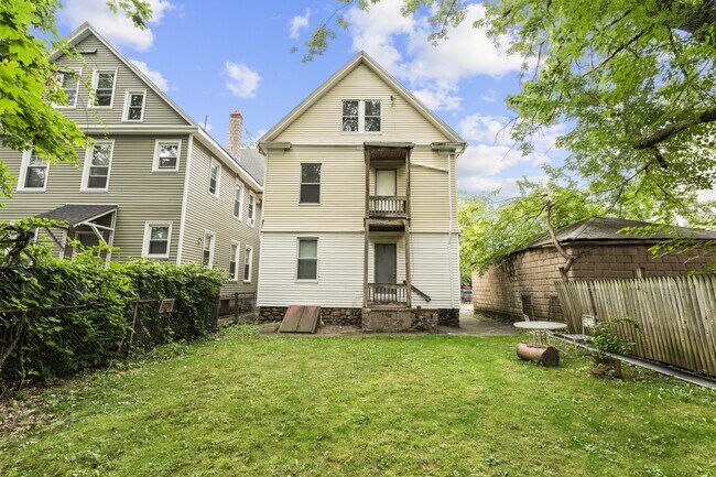 Building Photo - 144 Gilbert Ave