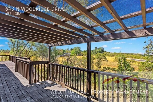 Building Photo - 643 Woodridge Dr