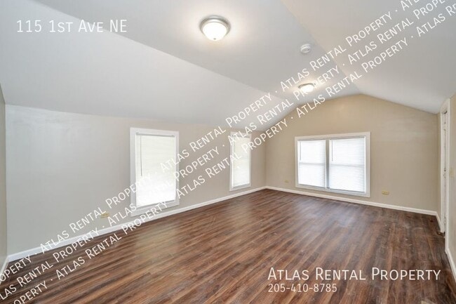 Building Photo - 115 1st Ave NE