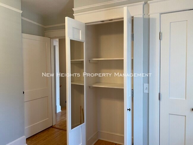 Building Photo - 301 Broad St