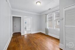 Building Photo - 427 E 49th St