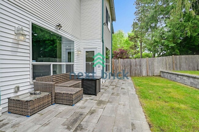 Building Photo - Charming 3-Bed with 2.5 Baths in Mountlake Terrace – Spacious 1561 Sq Ft Retreat!
