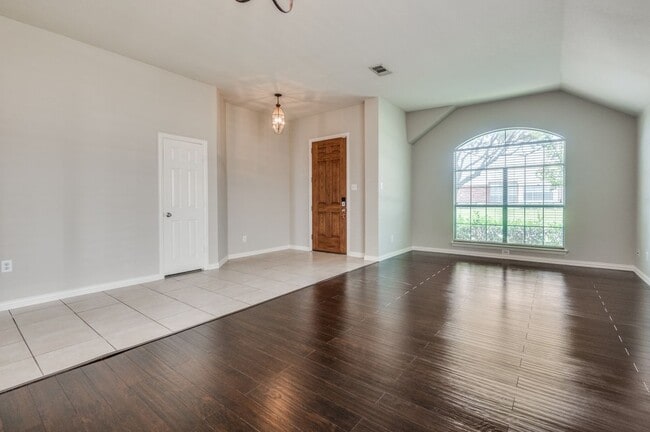 Building Photo - 2767 Waterway Dr