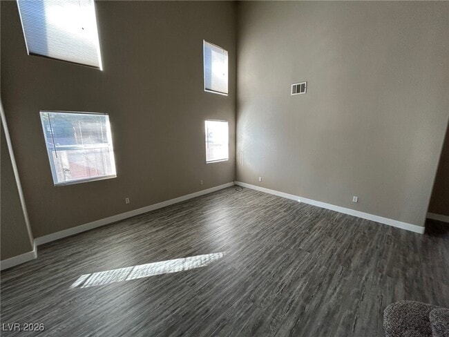 Building Photo - 9844 Via Delores Ave