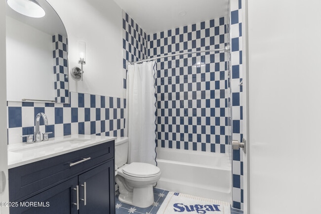 Building Photo - 1406 Transit Ave