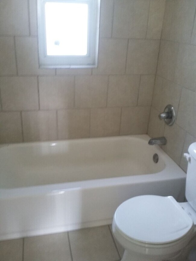 Building Photo - 1710 S Washington Ave