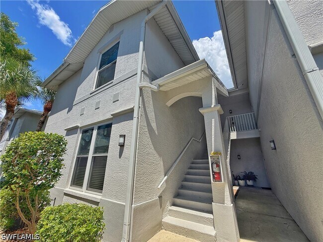 Building Photo - 1310 Charleston Square Dr