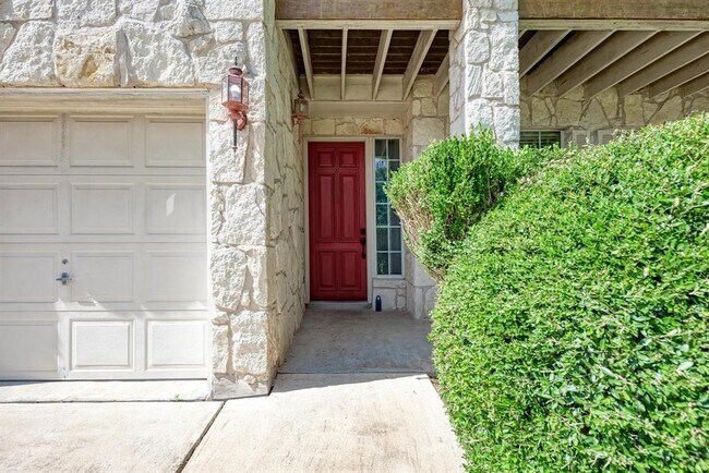 Building Photo - 11128 Sandstone Trail