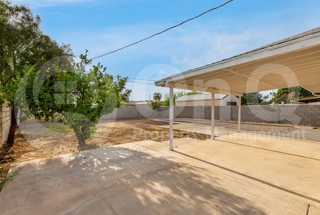 Building Photo - 4010 N 11th Ave