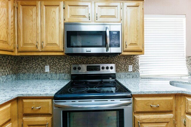 Building Photo - 5903 70th St