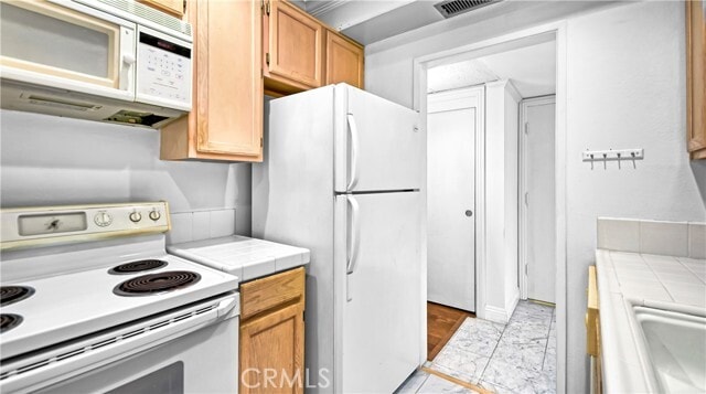 Building Photo - 355 S Madison Ave