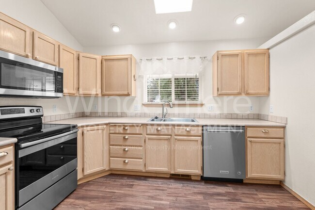 Building Photo - Coming Soon First Week of September!! Beautiful 3-bedroom Home Next To Black Bay Park In Post Falls