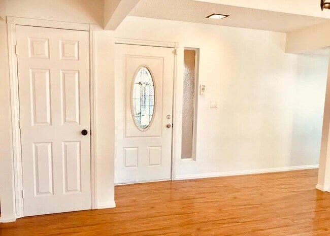 Building Photo - 9125 Eucalyptus Dr