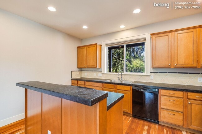 Building Photo - 11411 SE 259th St