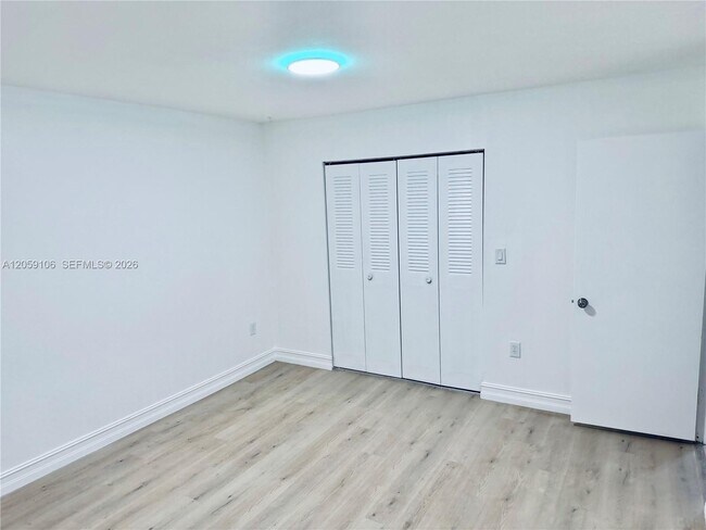 Building Photo - 7011 Crown Gate Ct