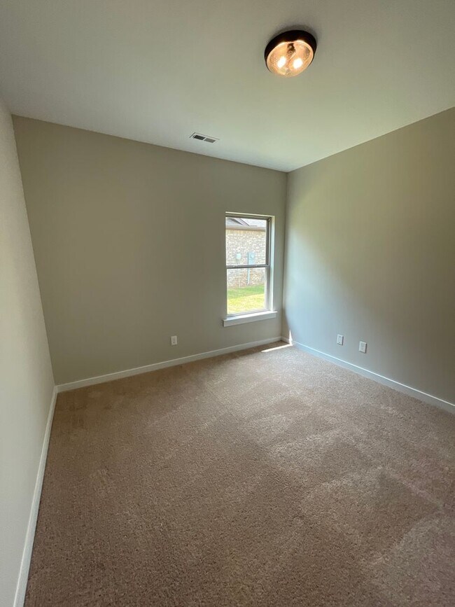 Building Photo - Home for Rent in Meridianville, AL!!! COMING SOON!
